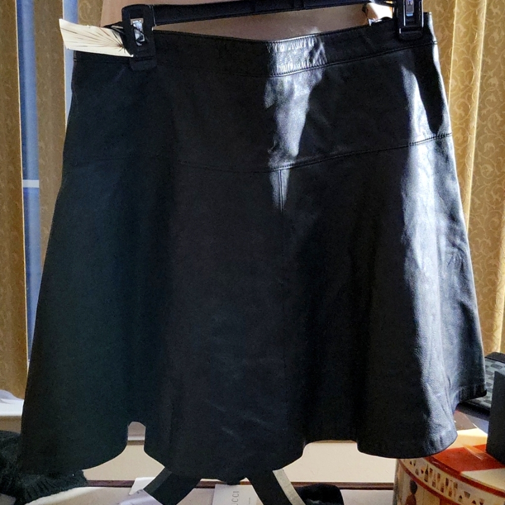 Leather black flare skirr